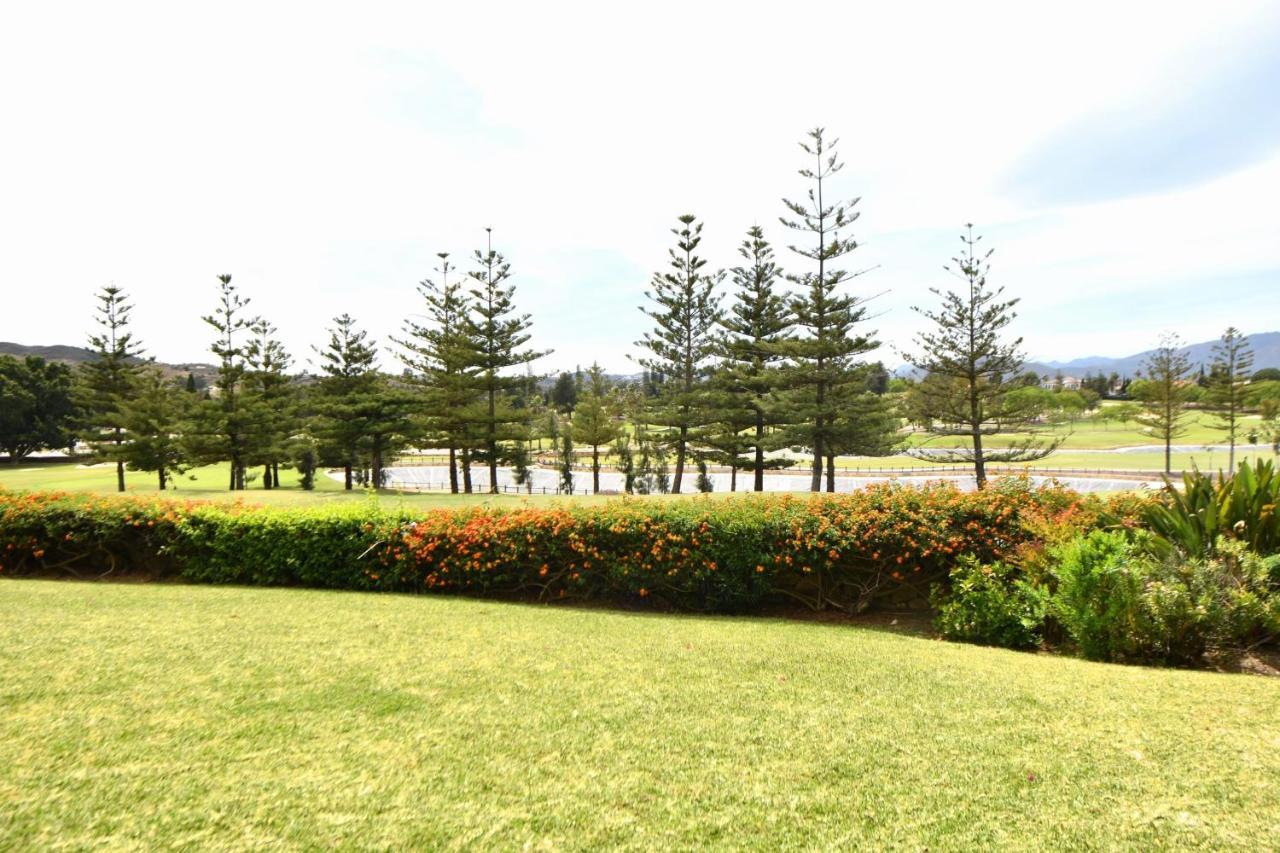 Beautiful Apt With Golf & Lake Views Mijas Golf Fuengirola Eksteriør billede